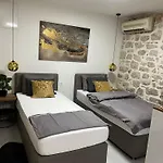 Centar - Mozzira Zára